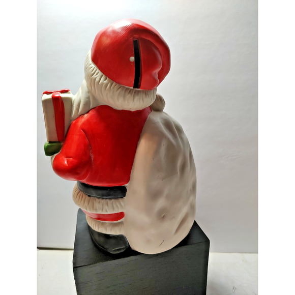 Santa Ceramic w/ Present Coin Bank 8" tall-6"wide-5" long Stopper FLAW CHIP HAT - Picture 3 of 6